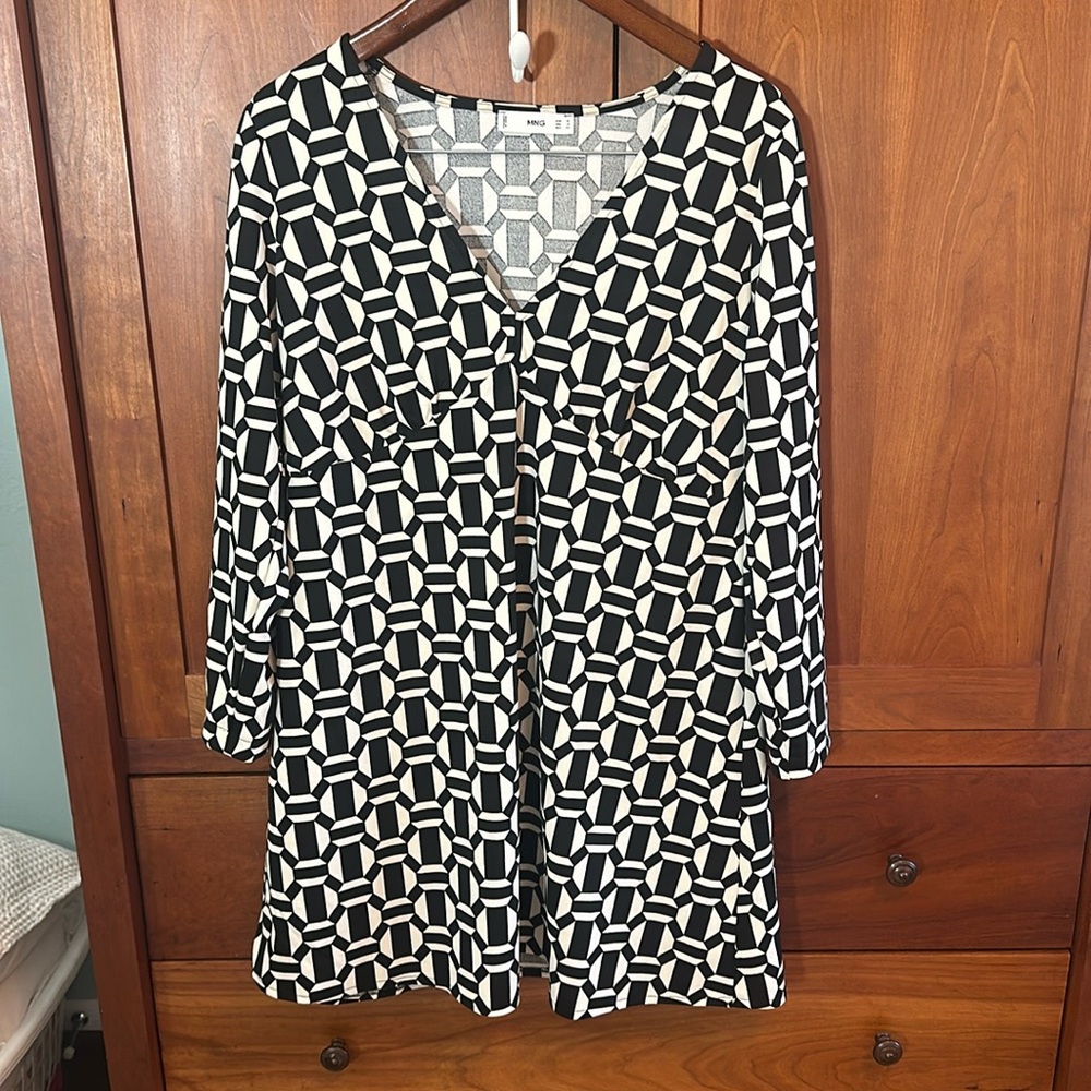 Black & White MNG Graphic Print Dress